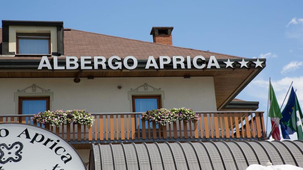 Albergo Aprica Boario Terme Kültér fotó
